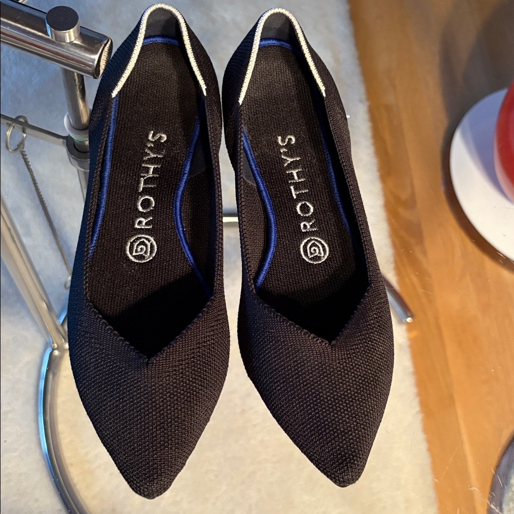 Rothy’s Women's Black Pointed Toe Knit Flats